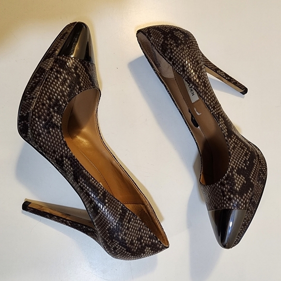 Steve Madden Snakeskin pointed toe high heels shoes size 8.5 - Picture 2 of 12